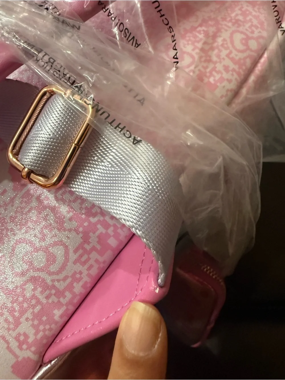 Hello Kitty Lenticular TV Bag with cell phone coin bag Exclusive release